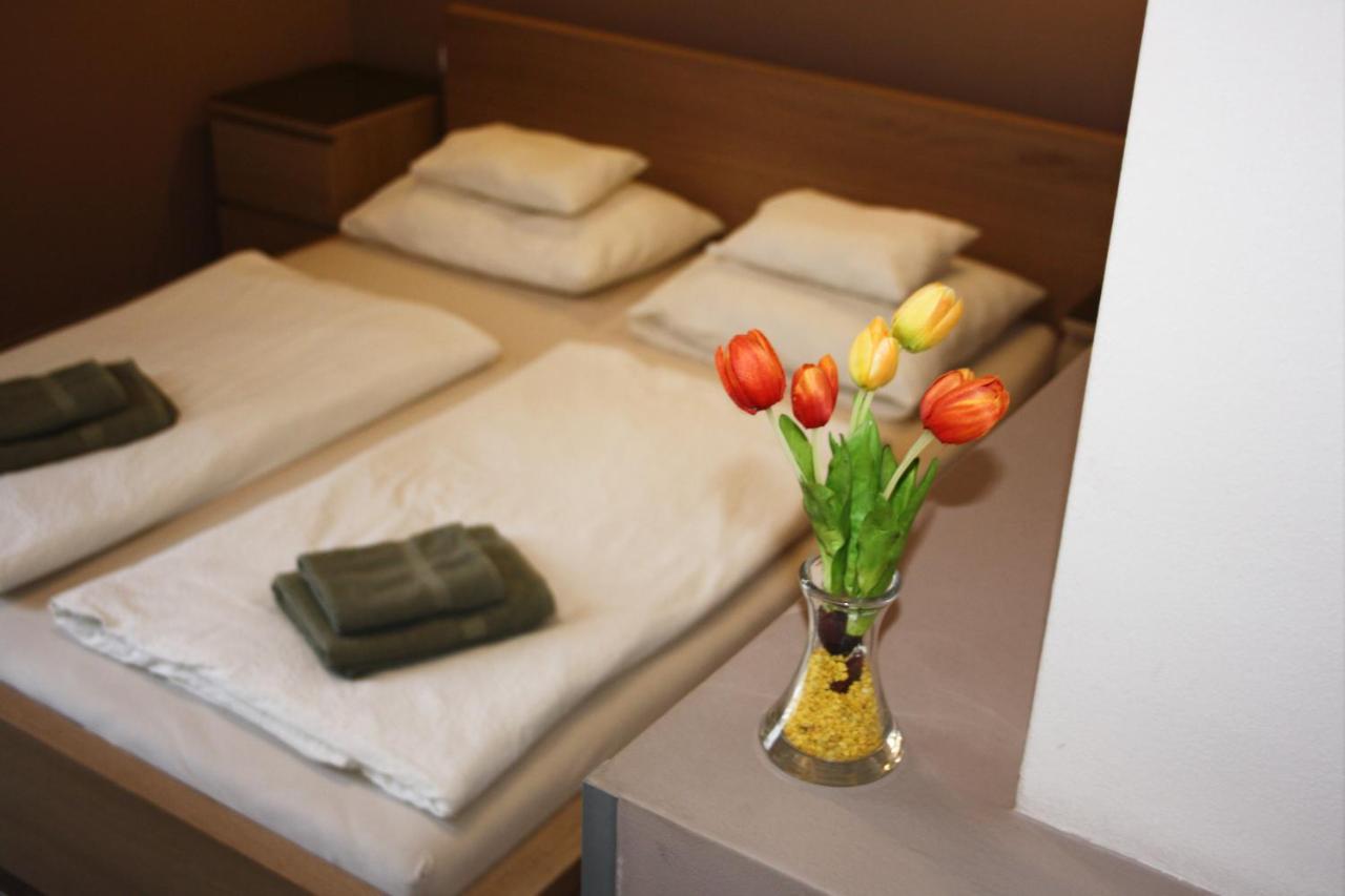 Polus Pension Sopron Exterior foto