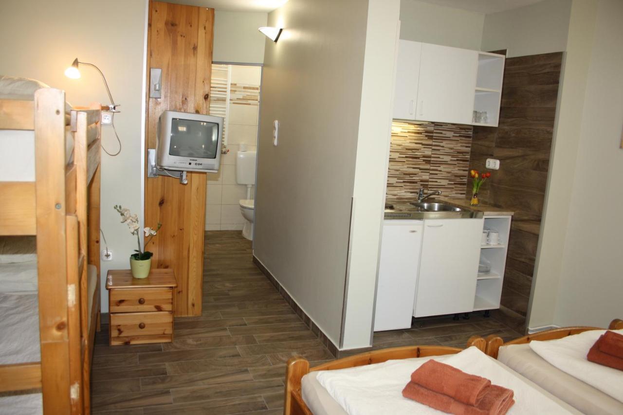 Polus Pension Sopron Exterior foto