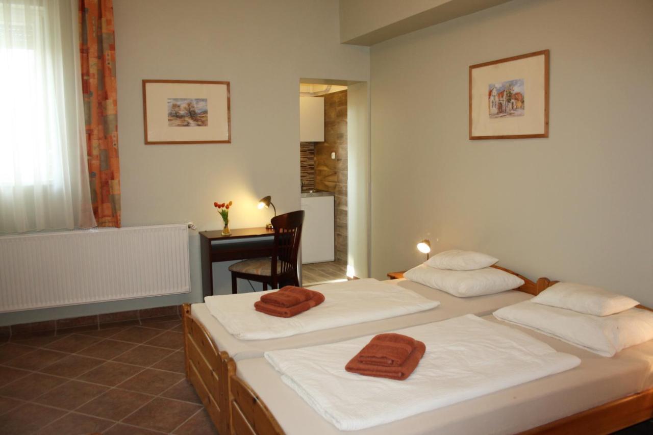 Polus Pension Sopron Exterior foto
