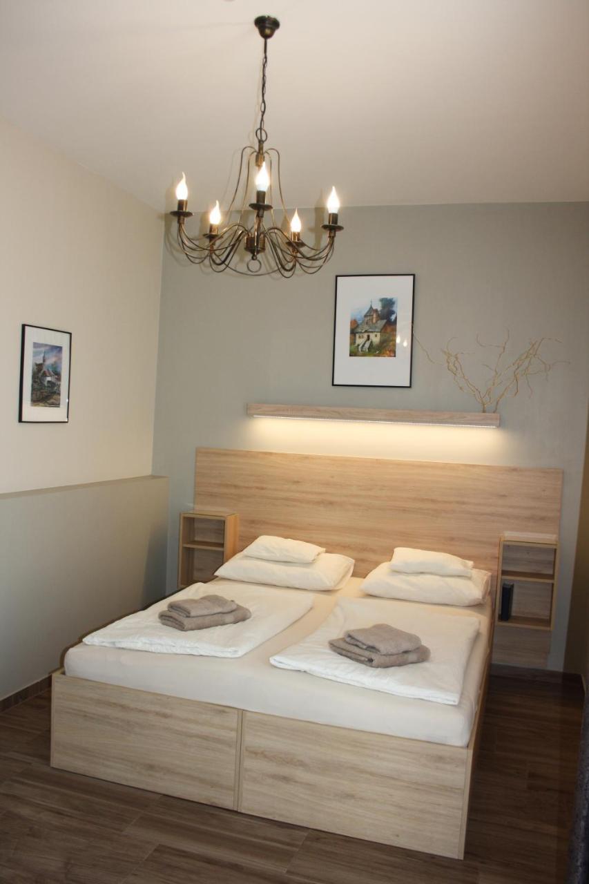 Polus Pension Sopron Exterior foto