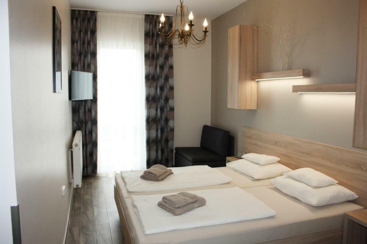 Polus Pension Sopron Exterior foto
