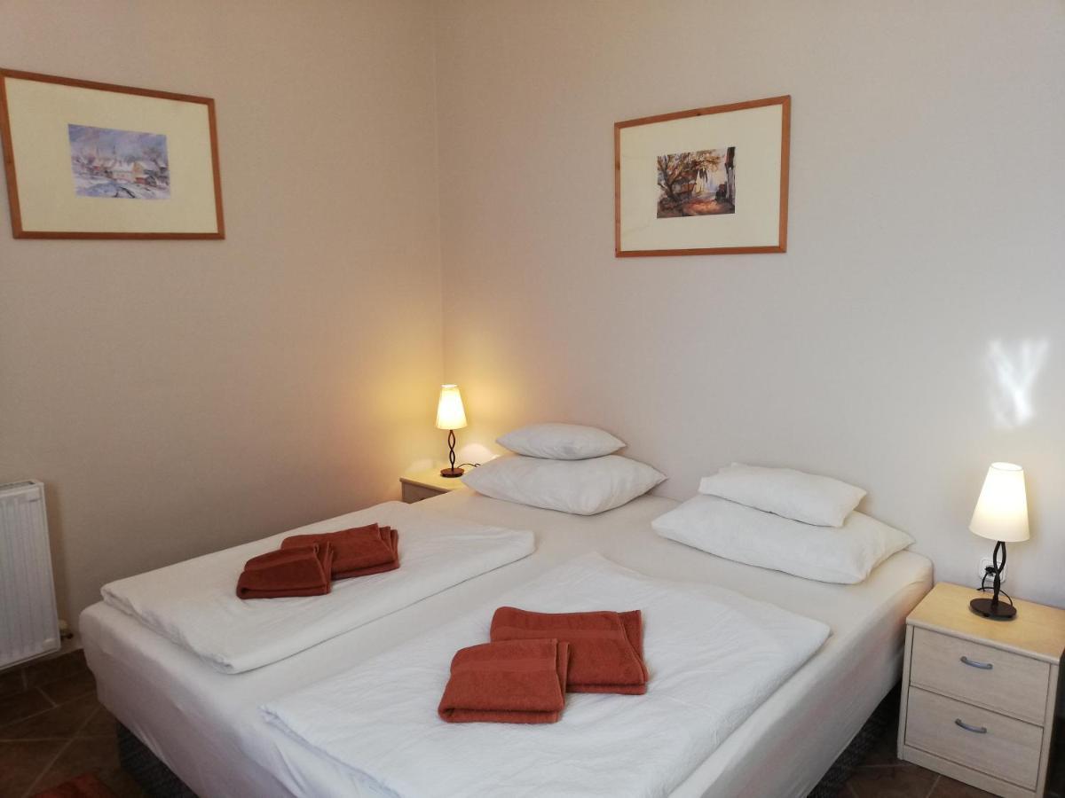 Polus Pension Sopron Exterior foto