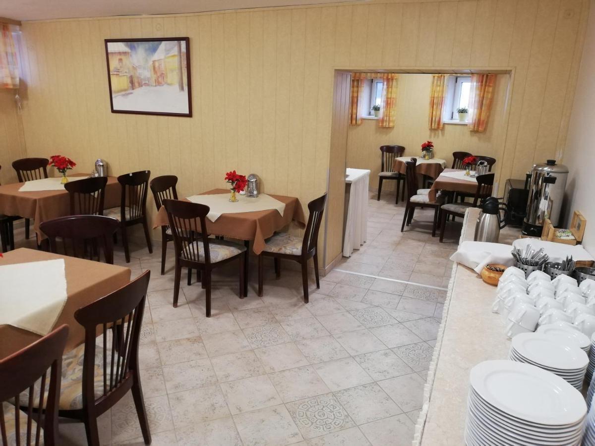 Polus Pension Sopron Exterior foto